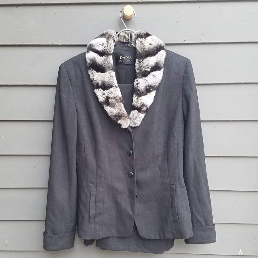 Vintage Dana Buchman Wool Blend Suit with Fur Collar - size 8 -Dark Gray